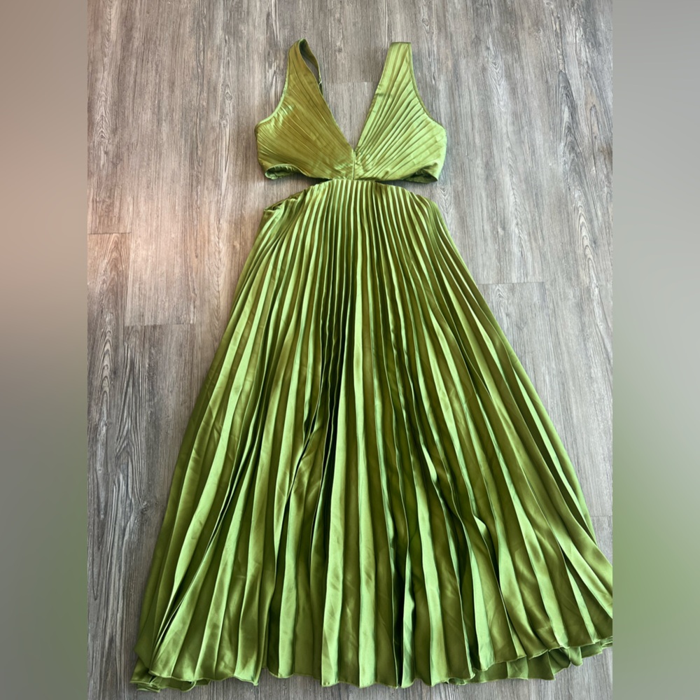 Abercrombie & Fitch Giselle Pleated Cutout Maxi Dress